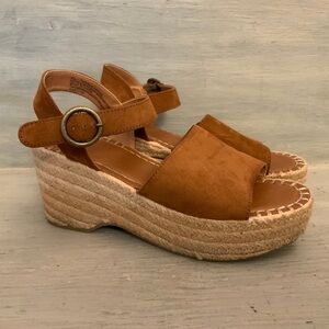 Universal Thread Brown Suede Espadrille Wedge Sandals Size 7.5 Good Condition